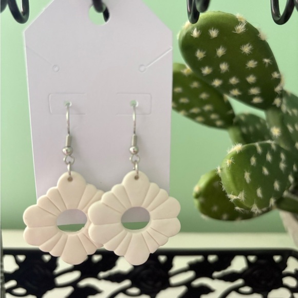 Accessories - NWT White Southwest Dangle Earrings